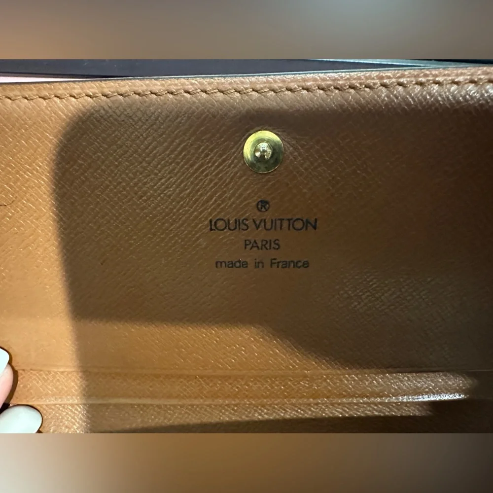 Great Condition - AUTHENTIC LV WALLET - Picture 12 of 13